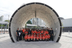 รฟม. พานักเรียนวัดกระจับพินิจ เปิดโลกศูนย์การเรียนรู้ นั่ง MRT สายสีน้ำเงิน