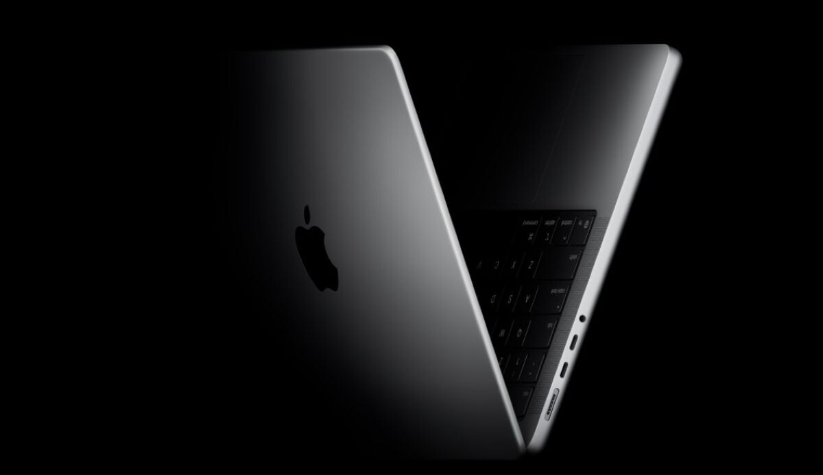 Apple's Upcoming Touchscreen OLED MacBook Pro Reportedly 'Significantly Lighter,' Launch Expected This Fall