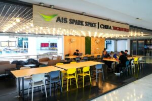 AIS จับมือ วิศวฯ จุฬาฯ เปิด “AIS SPARK SPACE” ดึงขุมพลัง 5G-ADVANCED สร้างคอมมูนิตี้สเปซแนวคิด Eco Play Green เปิดกว้างให้ทุกคนใช้งานฟรี