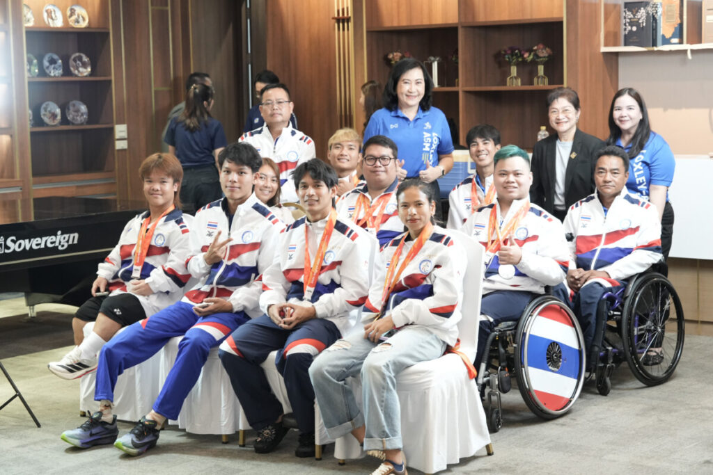 ล็อกซเล่ย์ – เอเอสเอ็ม สปอร์ต ฮีโร่ ฉลองความสำเร็จทัพพาราไทย